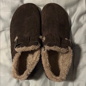 Cozy Brown Suede Slippers with Faux Fur Lining